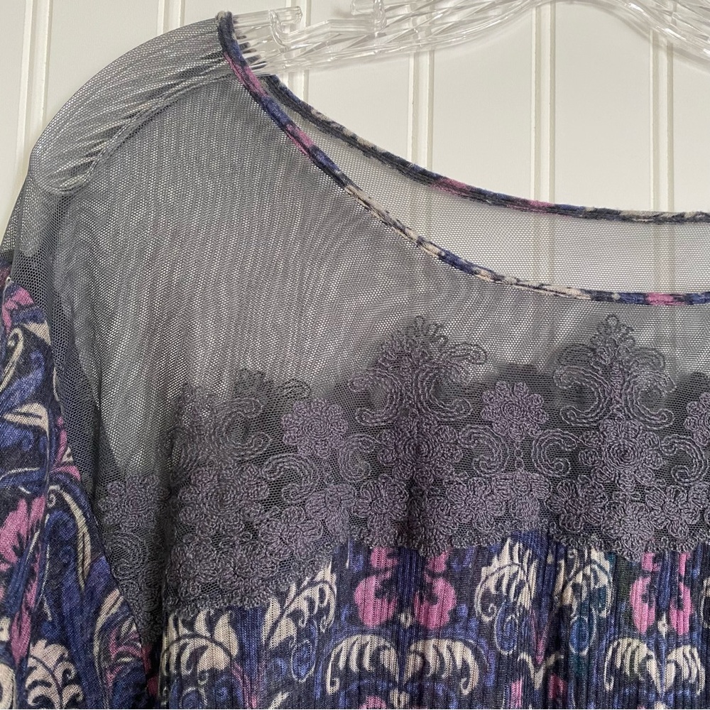 Free People lightweight top SIZE XS - Picture 11 of 16